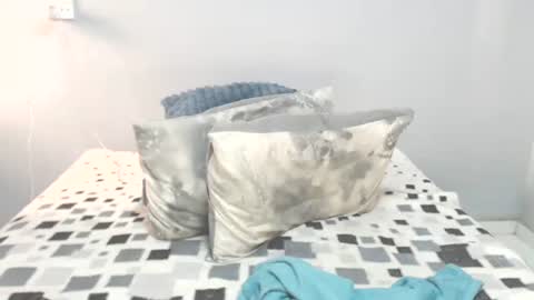 chantel87_ online show from November 30, 8:29 am