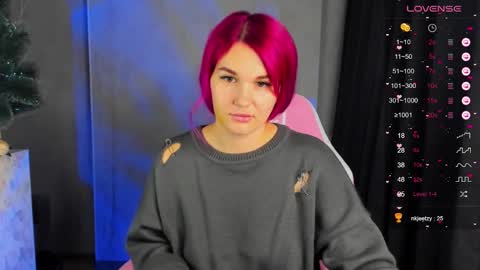 Suzanna Snow online show from December 6, 4:14 am