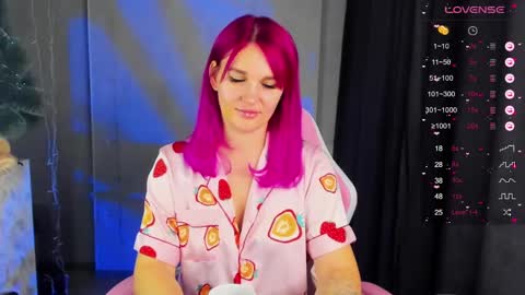 Suzanna Snow online show from December 11, 4:07 am