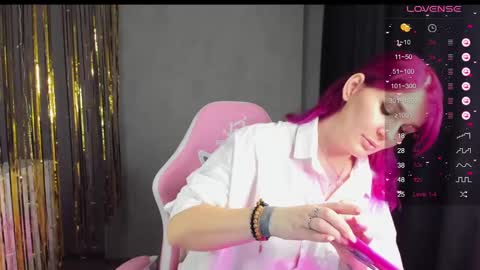 Suzanna Snow online show from January 3, 4:11 am