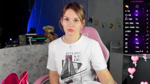 Suzanna Snow online show from March 11, 3:25 am