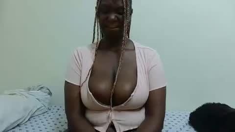 Snapshot of charllette chatting on February 24, 4:36 am charllette online show from February 24, 4:36 am