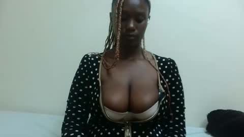 Snapshot of charllette chatting on February 18, 6:17 pm charllette online show from February 18, 6:17 pm