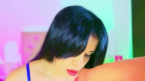 Charloott Evans online show from February 4, 9:07 pm