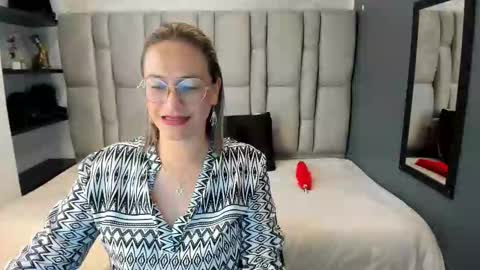 Charlot milf online show from February 17, 1:54 pm