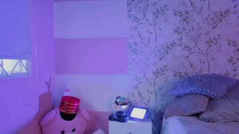 You honey online show from April 7, 11:45 am