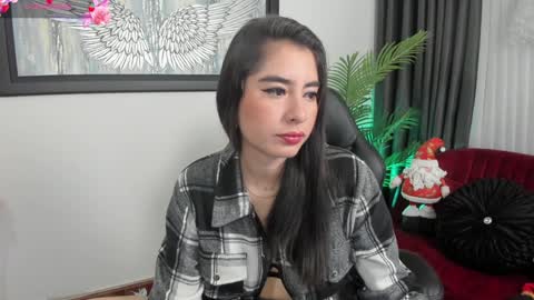 Charlote online show from December 5, 2:42 am