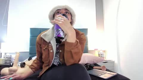 Charlott online show from October 16, 6:32 pm