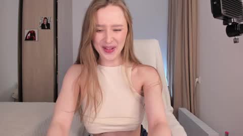 CharlottaWells online show from January 17, 2:02 pm