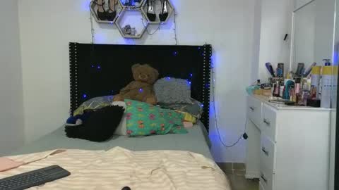 charlotte_027 online show from January 18, 5:26 am