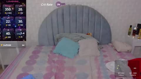 Snapshot of charlotte_0309 chatting on December 4, 11:02 pm charlotte online show from December 4, 11:02 pm