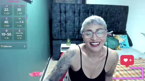 CHARLOTTE GRAY online show from December 18, 7:51 pm