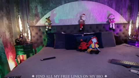 Charlotte online show from December 20, 8:24 pm