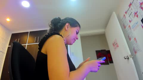 Charlotte Icee online show from January 18, 4:31 pm