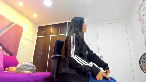 Charlotte Icee online show from February 3, 4:10 pm