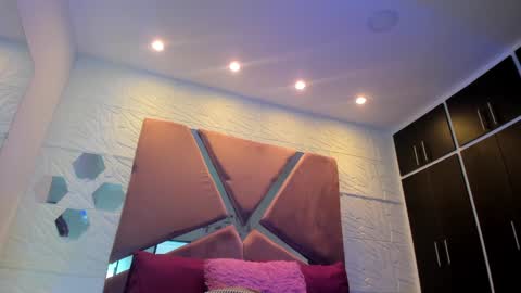 Charlotte Icee online show from January 20, 3:50 pm