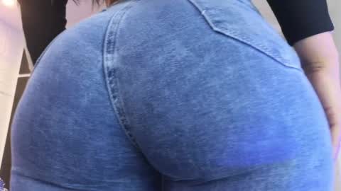 Charlotte Icee online show from January 25, 5:15 pm