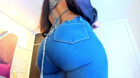 Charlotte Icee online show from January 8, 5:48 pm