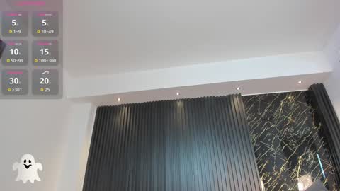 Snapshot of charlotte_whitee1 chatting on December 23, 12:19 pm Charlotte Everyday From 0700 to 1300 Col Time online show from December 23, 12:19 pm