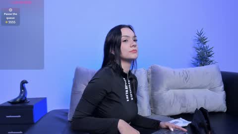 Snapshot of charlotte_whitee1 chatting on January 11, 12:29 pm Charlotte Everyday From 0700 to 1300 Col Time online show from January 11, 12:29 pm