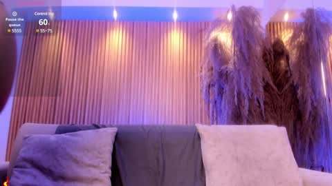 Snapshot of charlotte_whitee1 chatting on December 27, 2:01 pm Charlotte Everyday From 0700 to 1300 Col Time online show from December 27, 2:01 pm