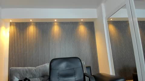 Snapshot of charlotte_whitee1 chatting on January 5, 12:42 pm Charlotte Everyday From 0700 to 1300 Col Time online show from January 5, 12:42 pm