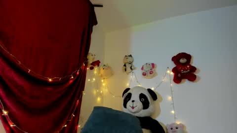 charlottee07 online show from May 22, 2:20 am