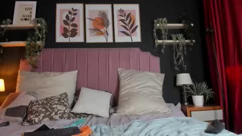 charlottee_love_ online show from March 13, 12:17 pm