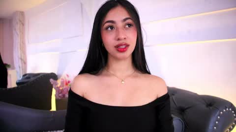 Lauren Rus online show from May 22, 12:58 pm
