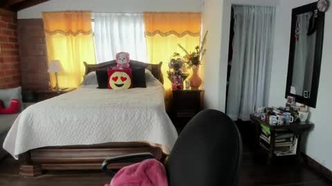 Charlotte online show from May 11, 4:04 pm