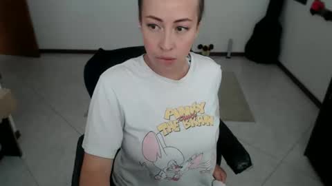 charlottezoe online show from February 26, 7:24 pm