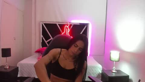    online show from October 22, 10:04 pm