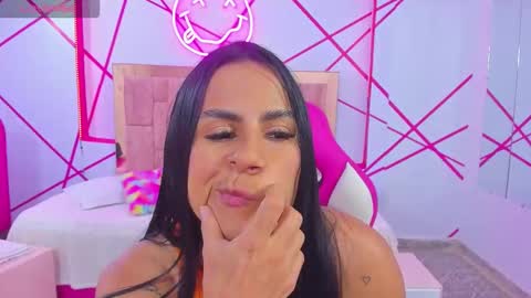    online show from November 11, 8:50 pm