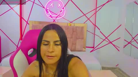    online show from November 12, 9:24 pm