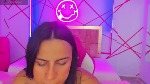    online show from November 14, 10:10 pm