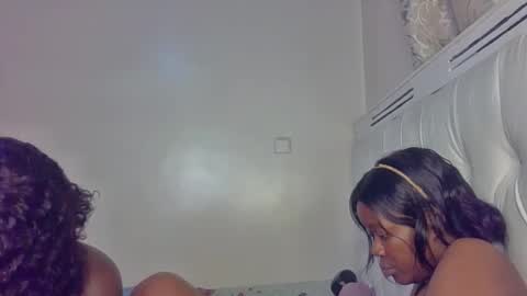 charming_kittie online show from September 19, 11:48 pm