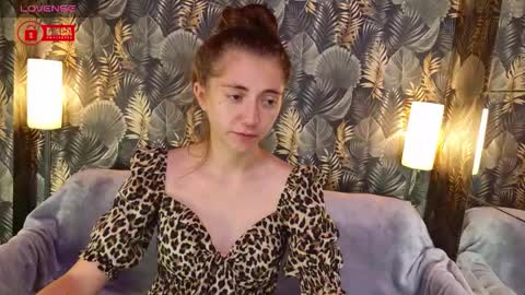 Snapshot of charming_lia chatting on October 8, 2:32 pm CharmingLIA online show from October 8, 2:32 pm