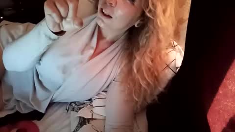 charming_rosse online show from May 26, 5:40 am