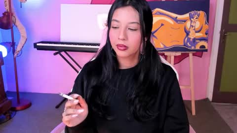 Victoria online show from December 3, 7:05 pm