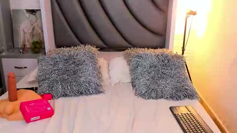 Charon  Stom online show from March 12, 2:42 pm