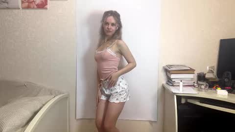 Milissa online show from October 22, 3:50 pm