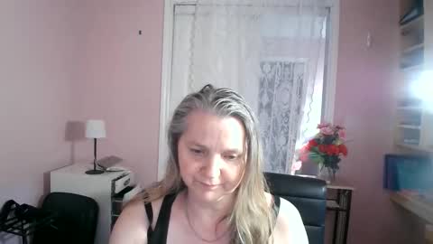 chealsiek online show from May 13, 10:15 pm