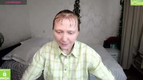 cheerful_madam1 online show from April 25, 9:01 am