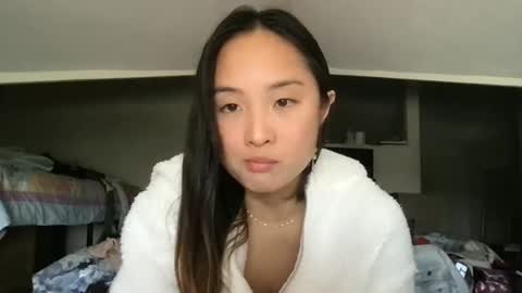 Snapshot of chellybear101 chatting on March 11, 7:47 pm chellybear101 online show from March 11, 7:47 pm