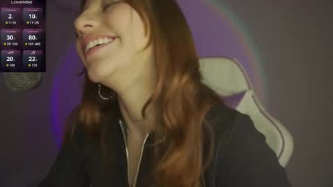 Snapshot of cherry__peach chatting on September 26, 11:02 pm Holly online show from September 26, 11:02 pm