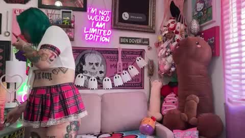 CherryBombBomb online show from October 24, 7:54 pm