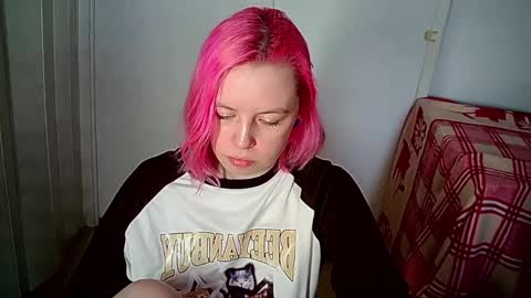 cherrybaby_0 online show from April 1, 8:37 am