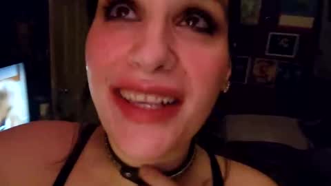 GiaBellaxoxo online show from January 18, 1:41 am
