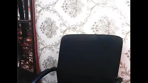 leah online show from March 3, 6:09 am