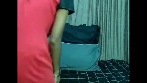 leah online show from December 16, 5:17 am